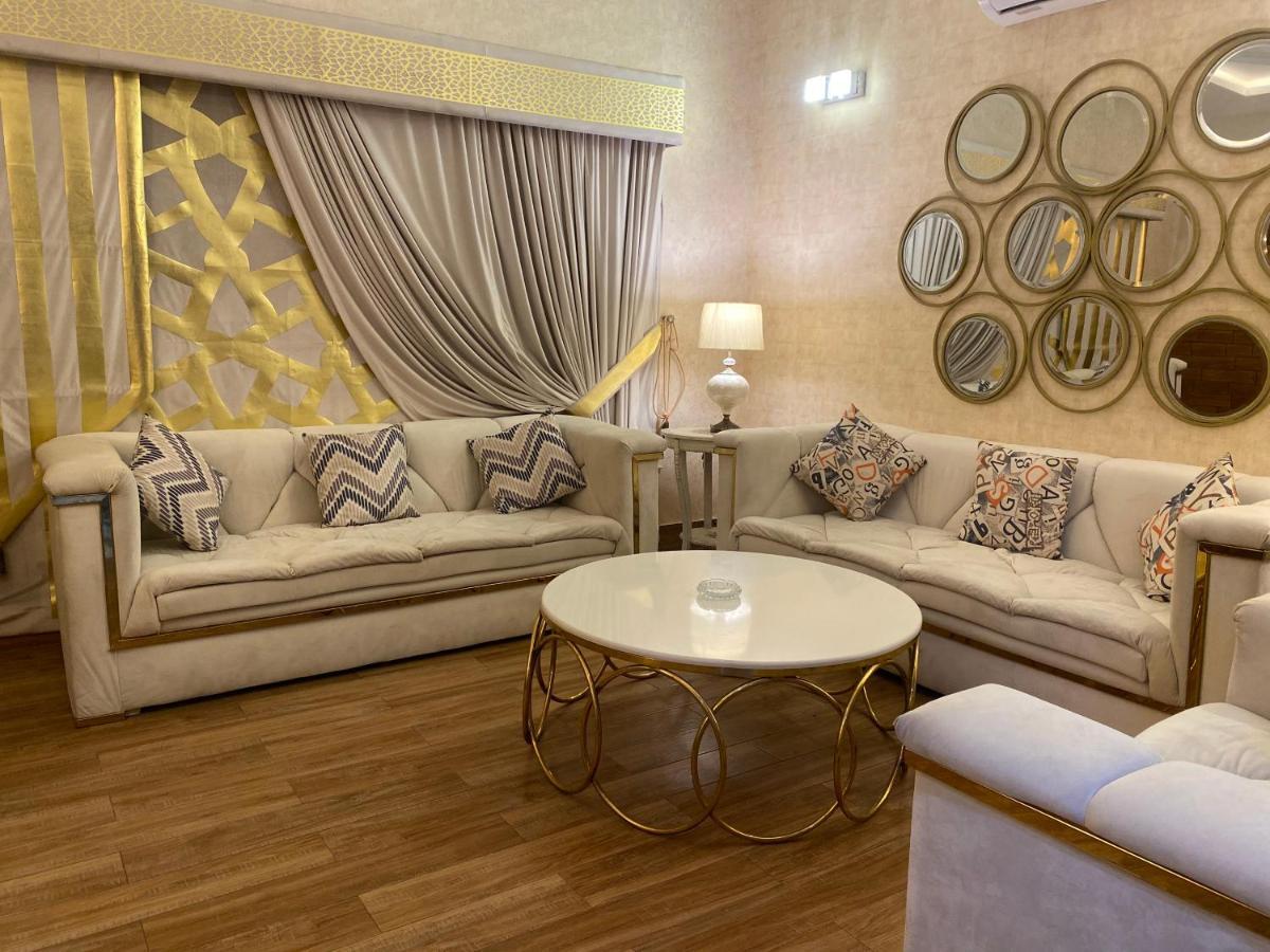 Burj Al Bahria Town Luxury Suites Lahore Luaran gambar