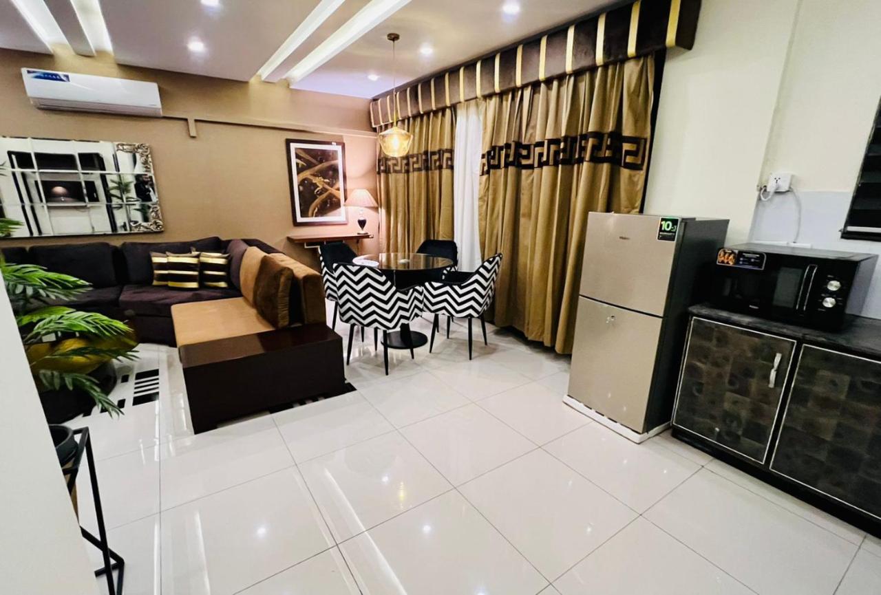 Burj Al Bahria Town Luxury Suites Lahore Luaran gambar