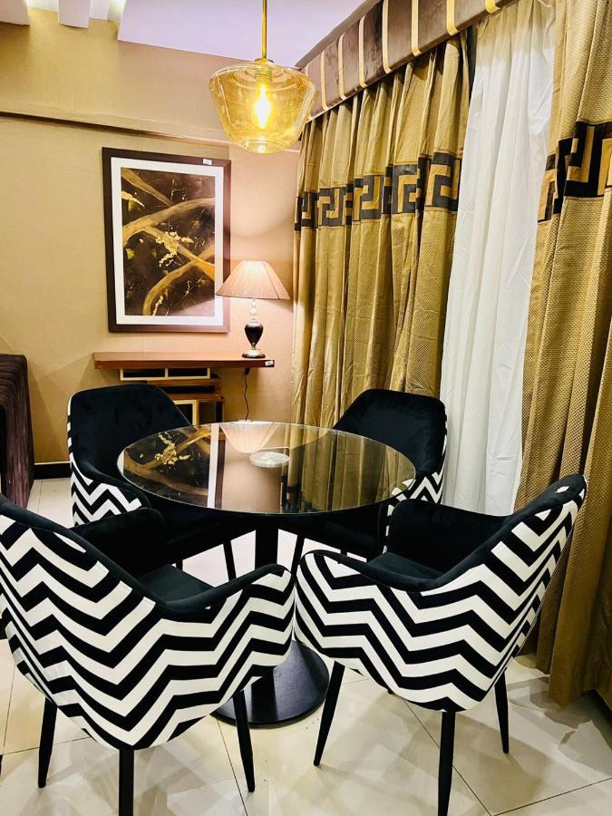 Burj Al Bahria Town Luxury Suites Lahore Luaran gambar