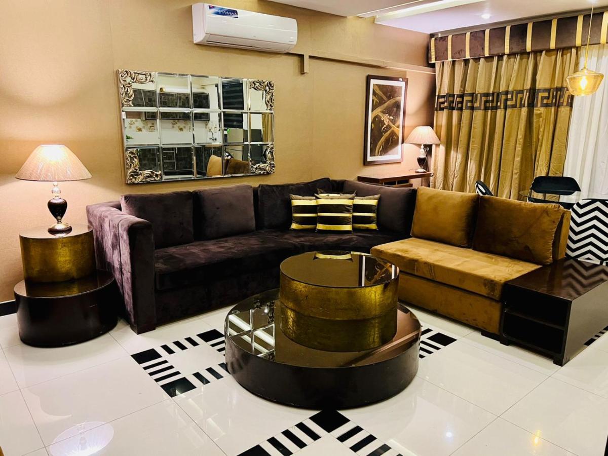 Burj Al Bahria Town Luxury Suites Lahore Luaran gambar