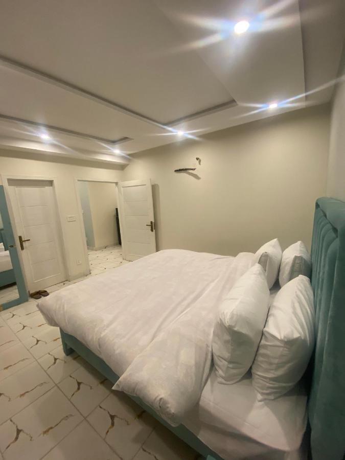 Burj Al Bahria Town Luxury Suites Lahore Luaran gambar