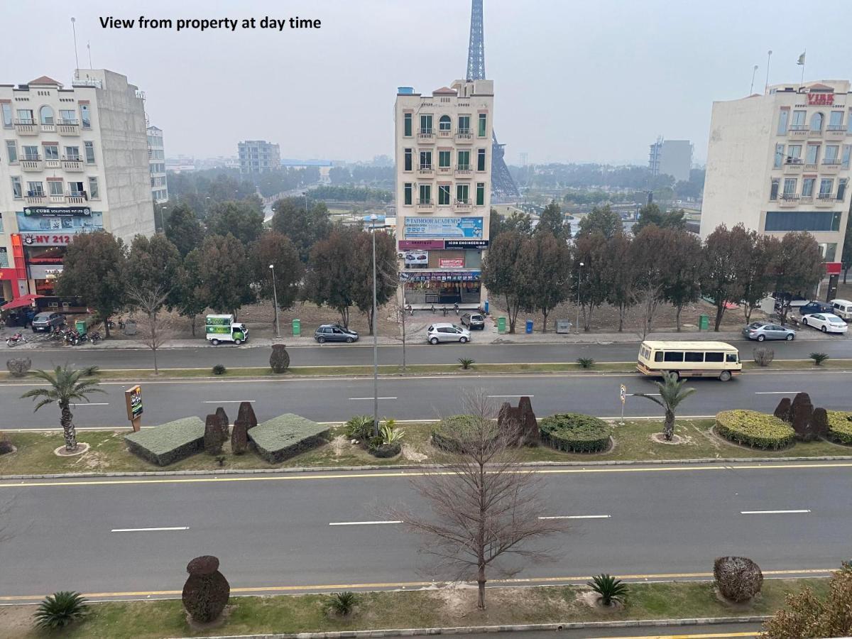 Burj Al Bahria Town Luxury Suites Lahore Luaran gambar